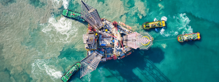 Drove view of oil rig